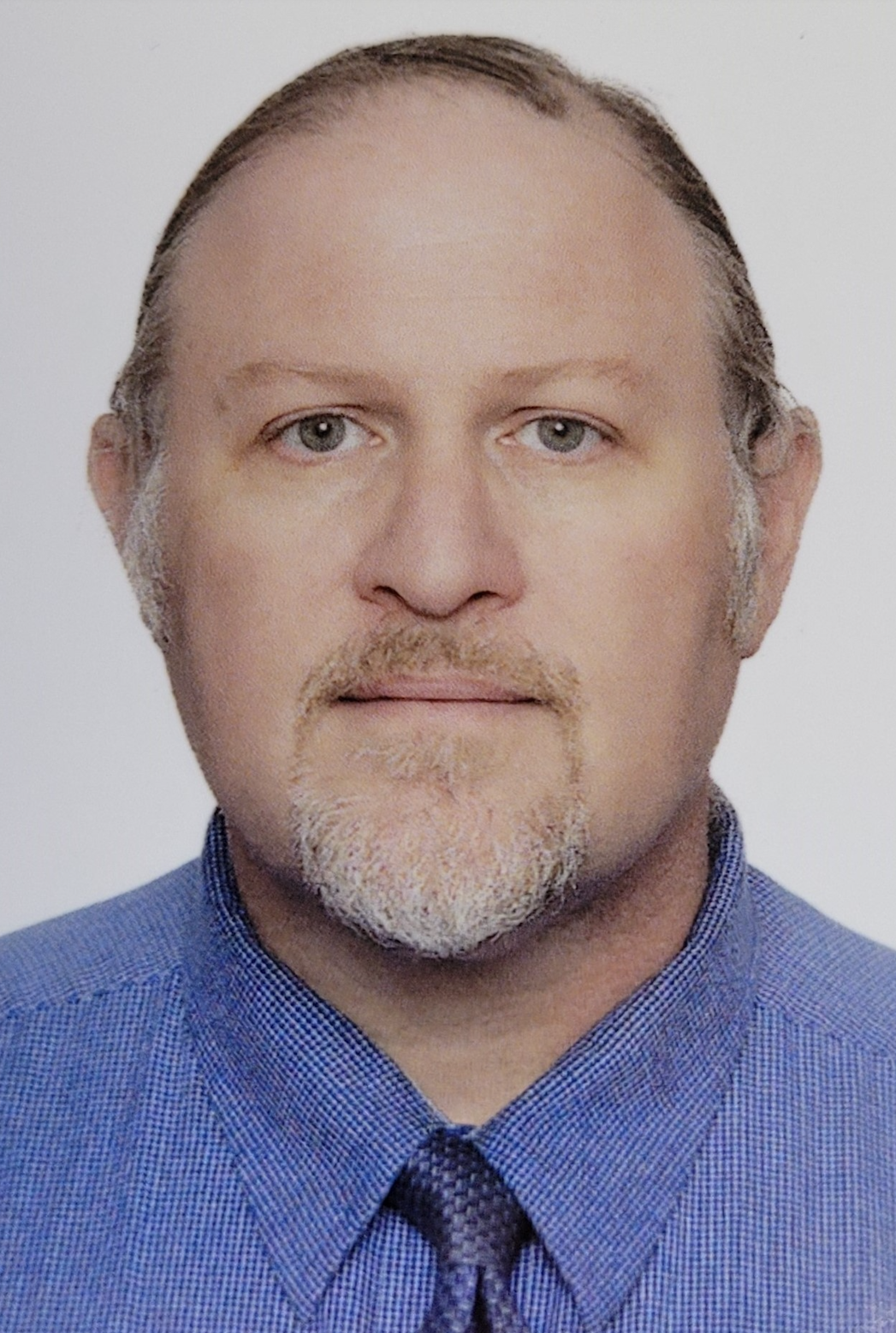 Wallace Cleaves' headshot.